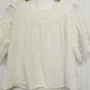 White Crop Off the Shoulder Top Size M